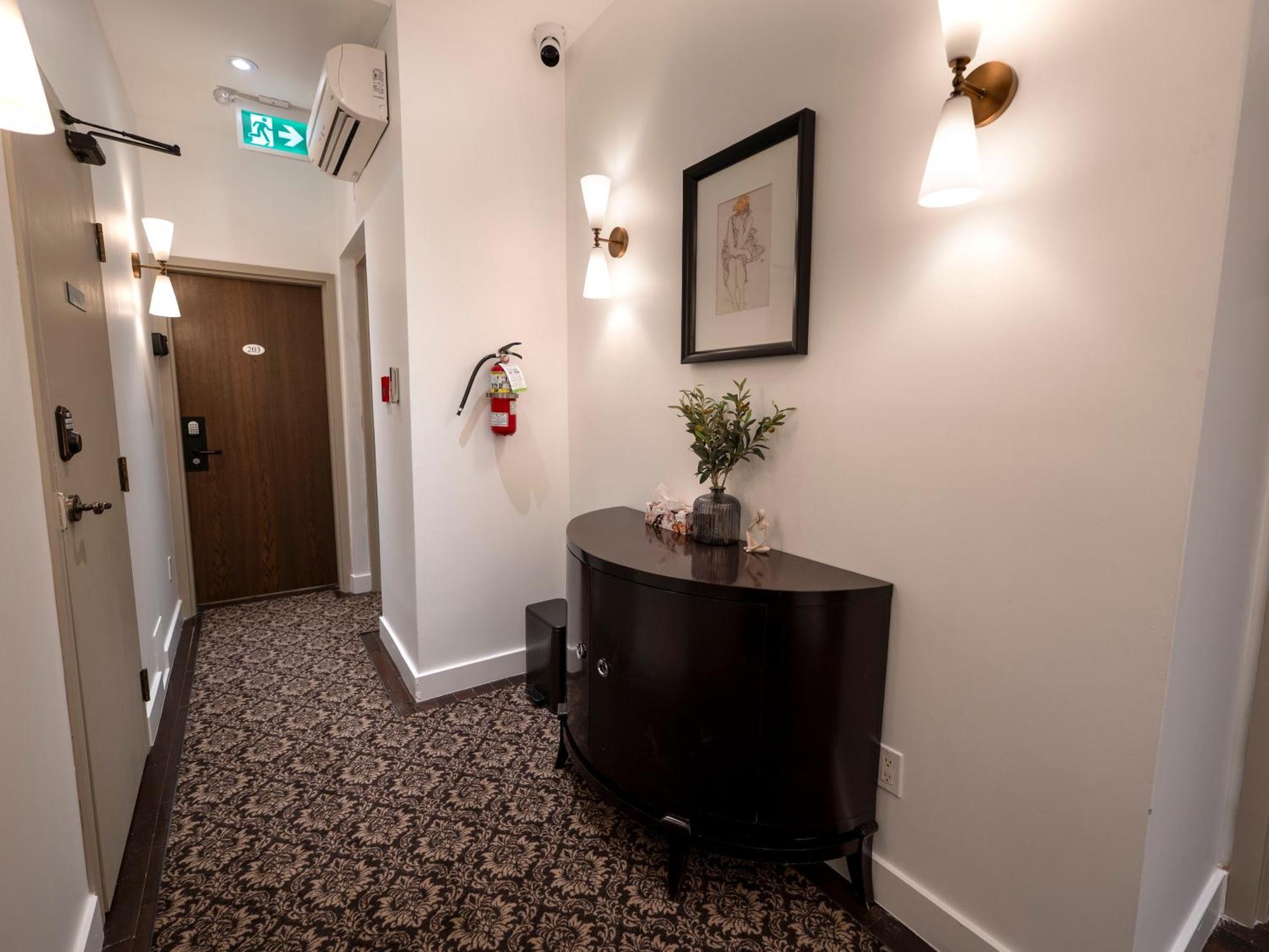 Self Check-In Boutique Hotel - Quartier Latin - Room 201 몬트리올 외부 사진