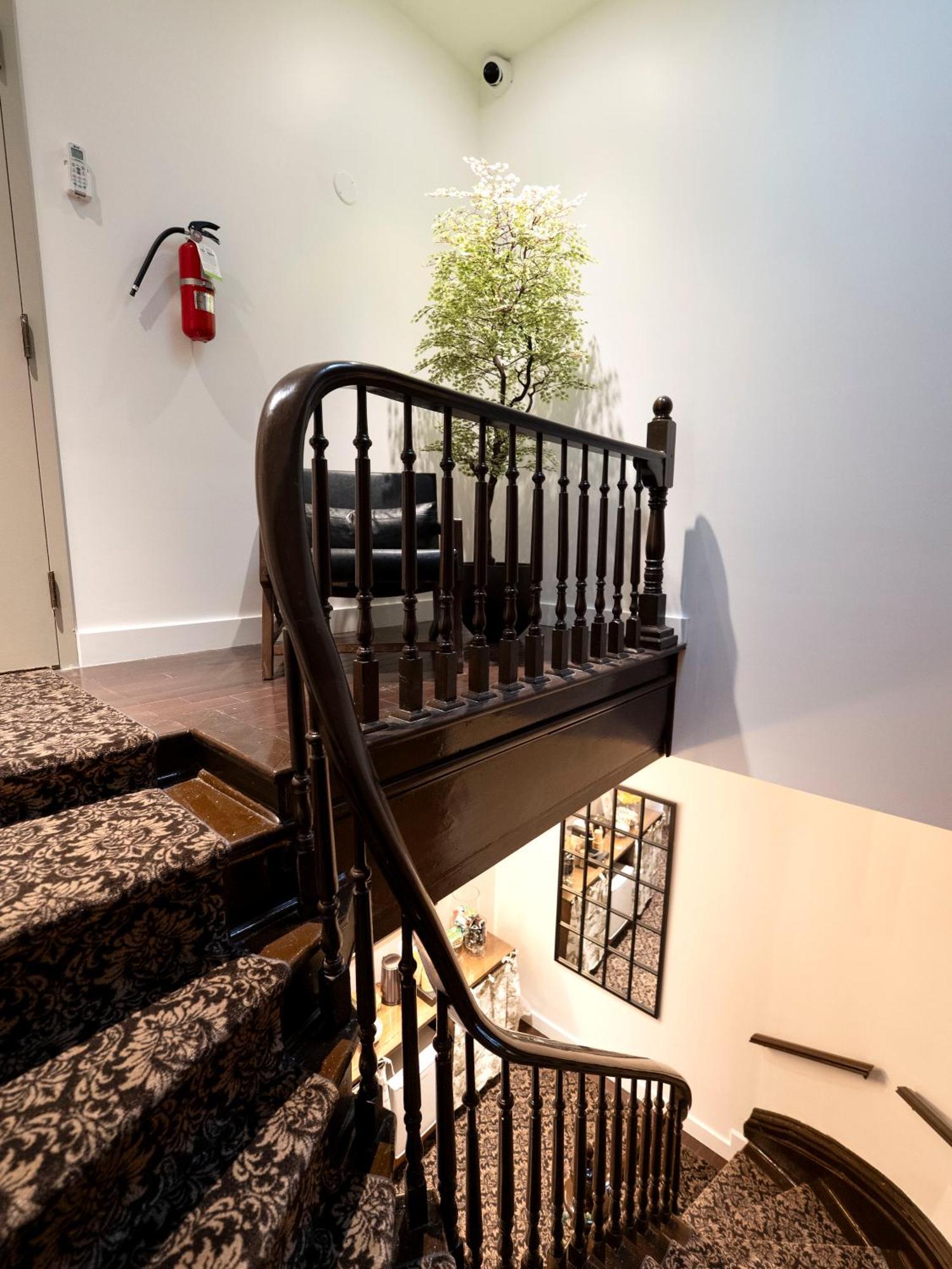 Self Check-In Boutique Hotel - Quartier Latin - Room 201 몬트리올 외부 사진