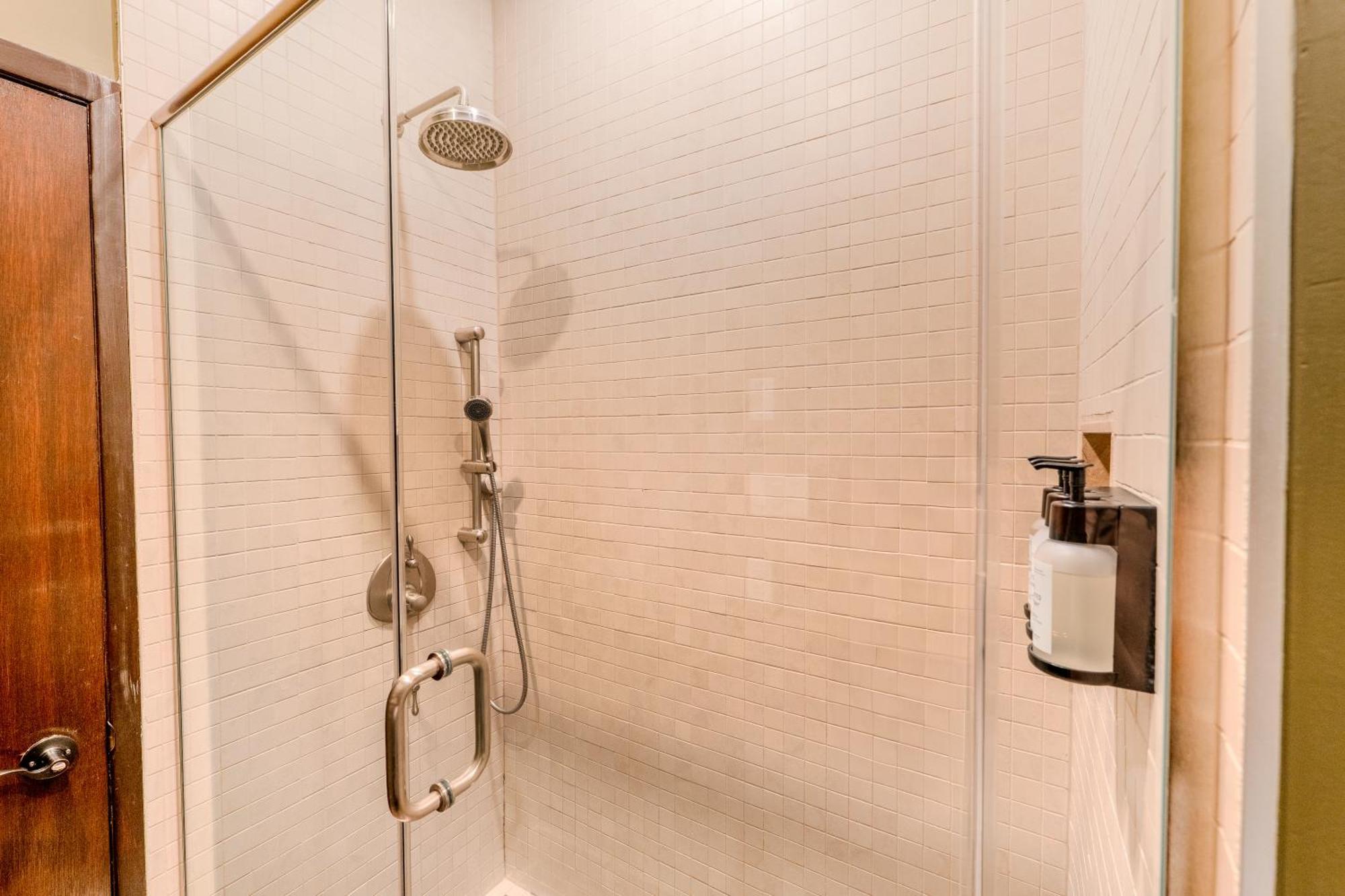 Self Check-In Boutique Hotel - Quartier Latin - Room 201 몬트리올 외부 사진
